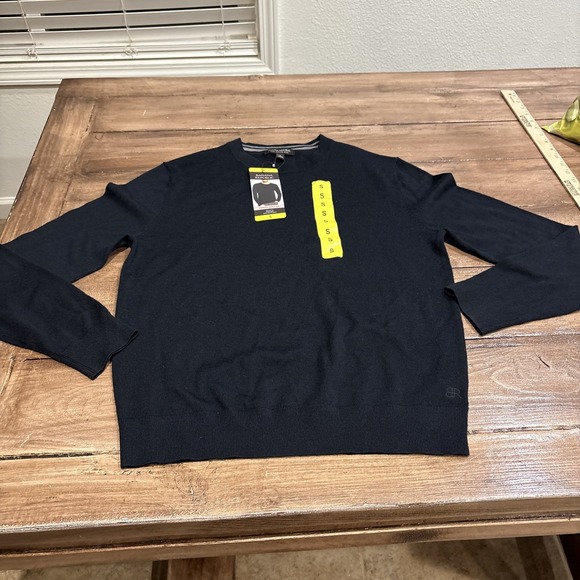 BRAND NWT Banana Republic Men's 100% Merino Wool Crew Neck Sweater Black Small - Picture 1 of 9